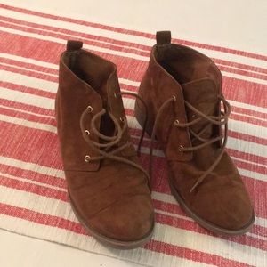 Forever 21: size 7: mini booties!